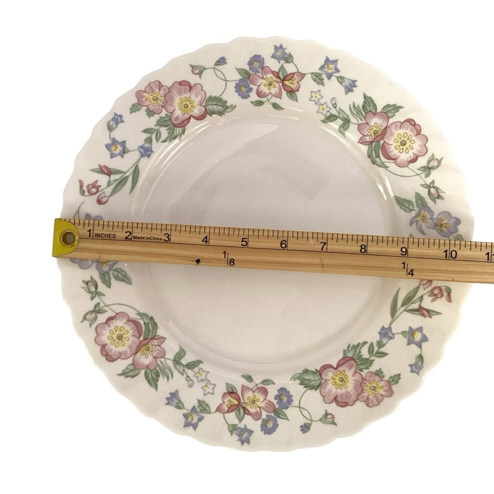 ARCOPAL CHAMPETRE France 10 7/8" Floral Dinner Plates Scalloped Rim Set of 2 - Picture 4 of 7
